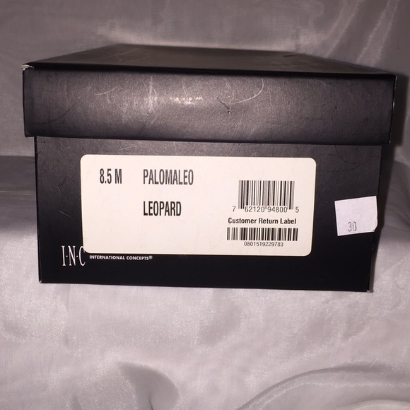 INC Palomeleo Leopard Ballet Flats - Picture 8 of 8